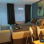 Eisvogelnest *